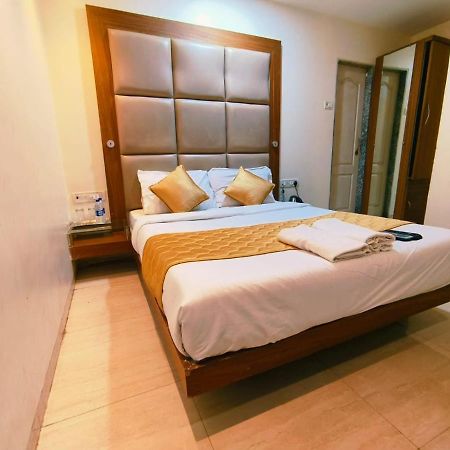 Apex Hotel Мумбай Екстериор снимка